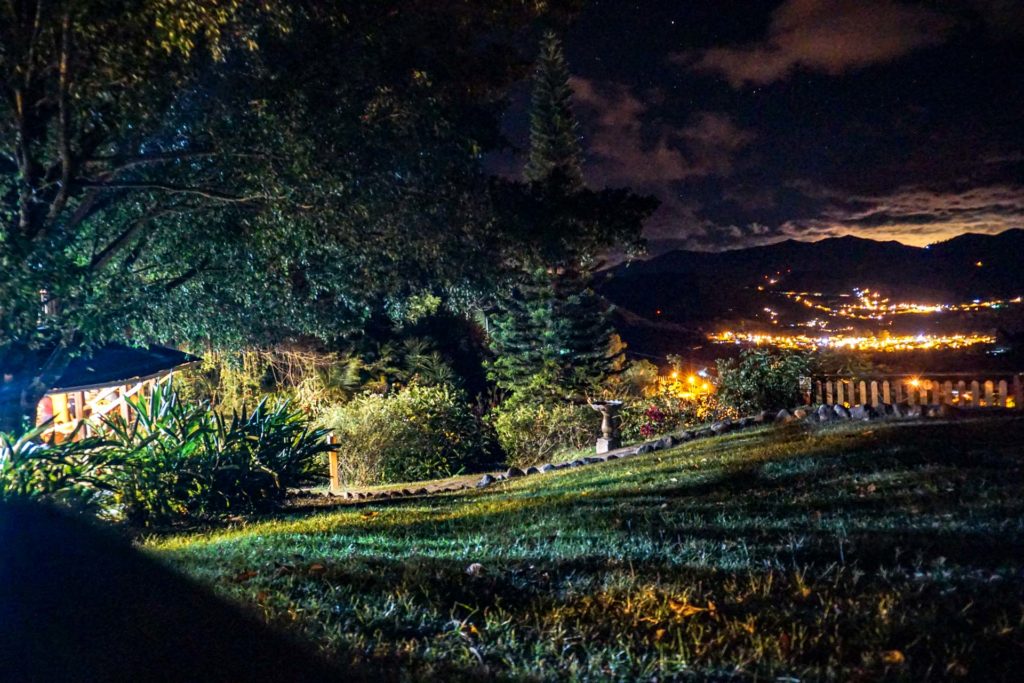 nachts im "Tal der Hunderjährigen" - Hosteria Izhcayluma